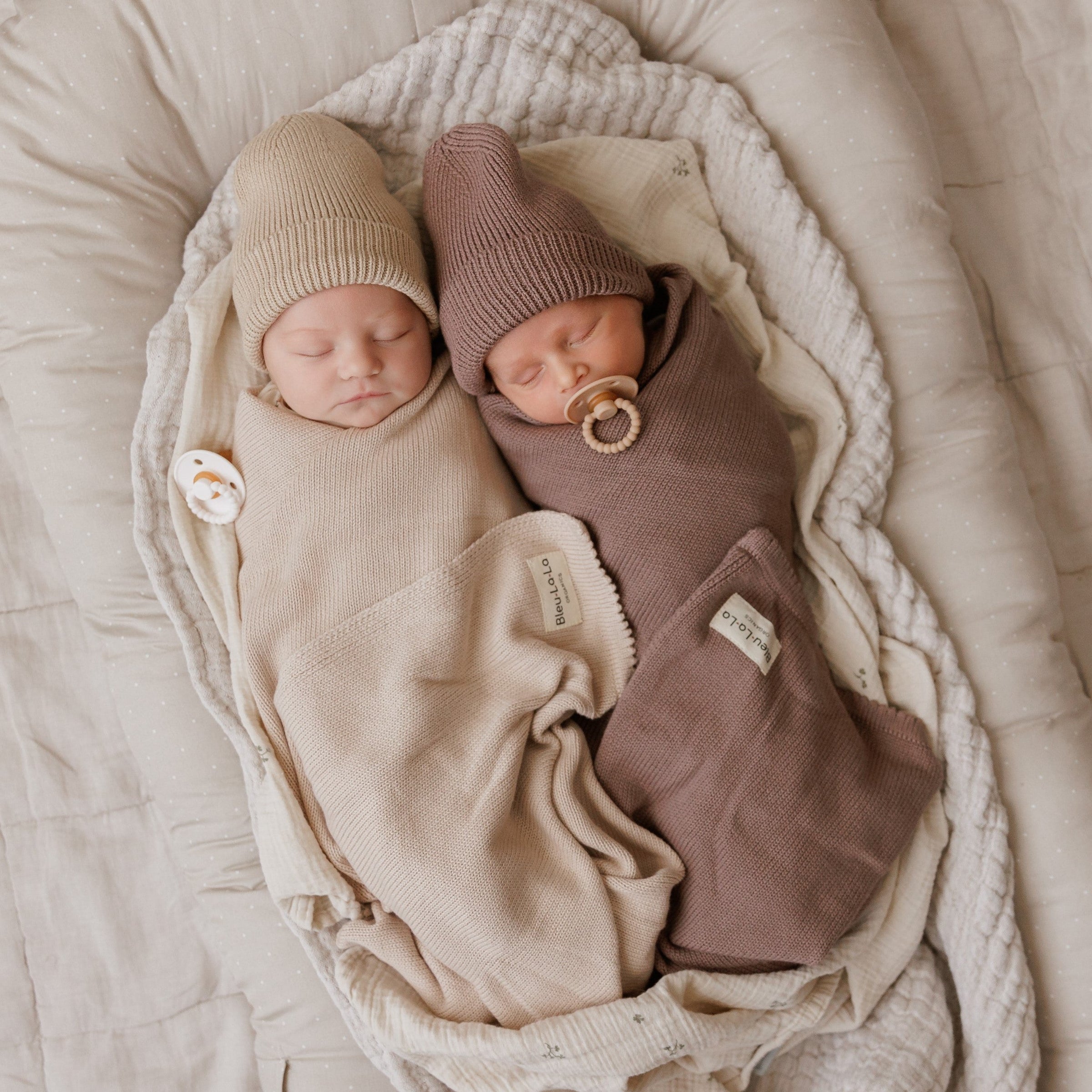 Luxe Collection 100% Organic Cotton Luxury Knit Baby Blanket + Hat Set w/ Gift Box