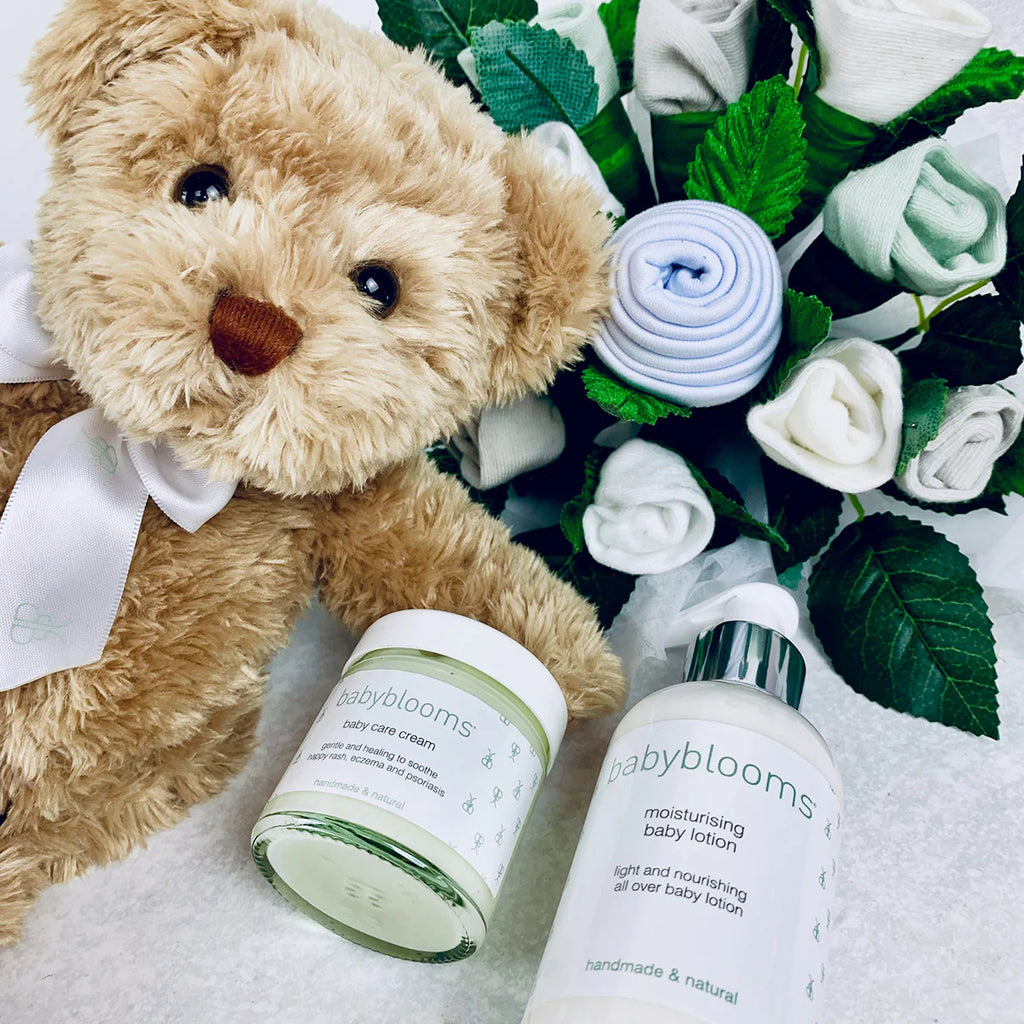 Bear & Bouquet Welcome Gift Box - LBG1009