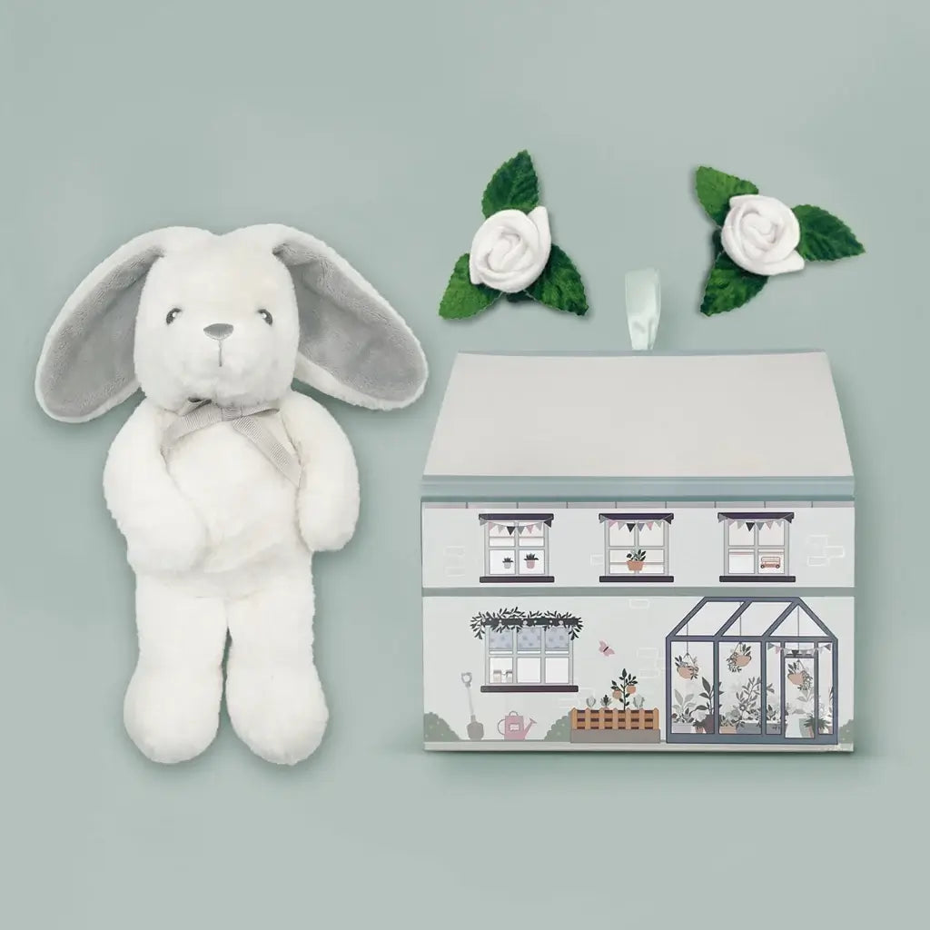 Bunny & Blooms Luxury Newborn Gift Box — Gender Neutral
