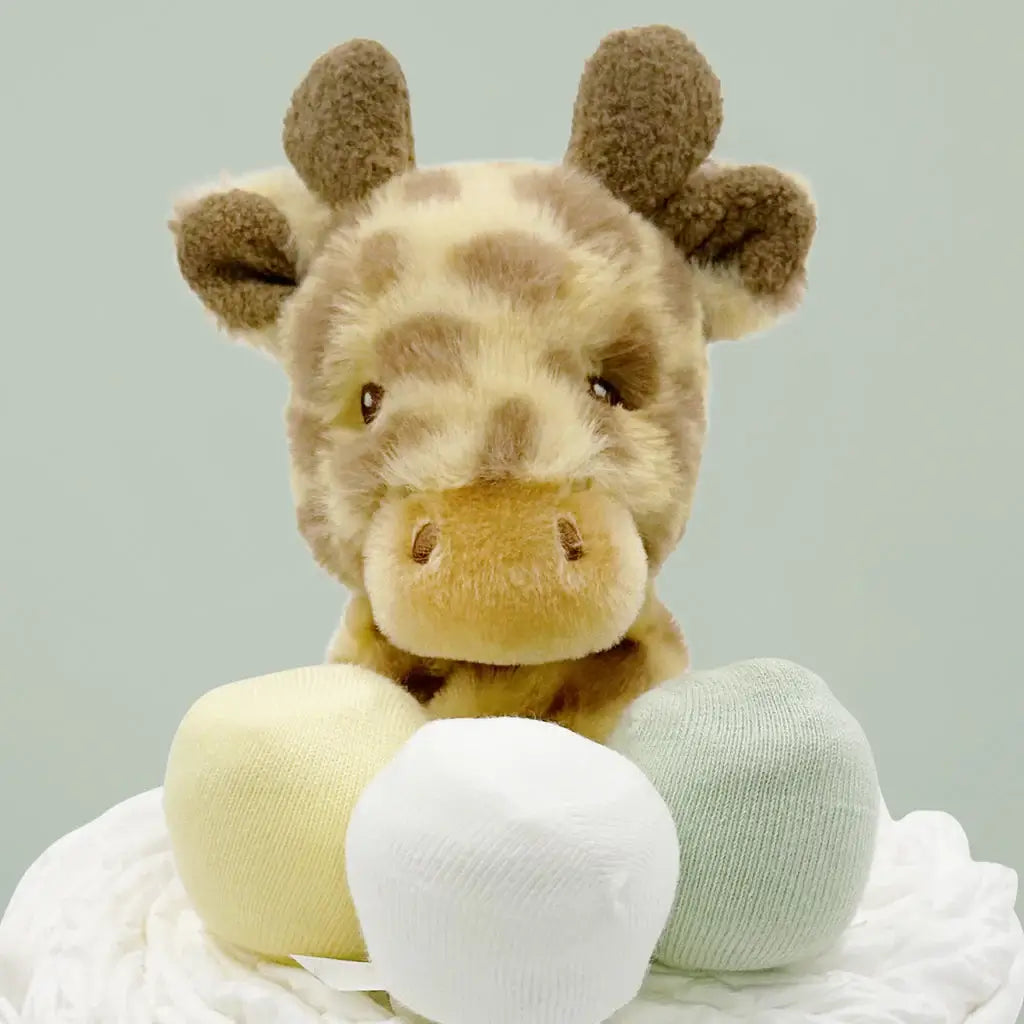 Little Giraffe Baby Diaper Cake