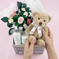 Snuggle Bear Luxury Newborn Gift Box — Girl