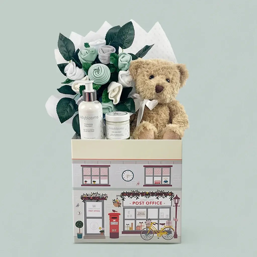 Snuggle Bear Luxury Newborn Gift Box — Gender Neutral