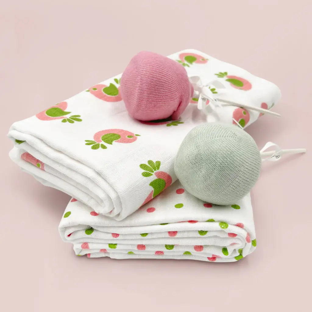 Coo & Cozy Swaddles & Socks Gift Set, Girl